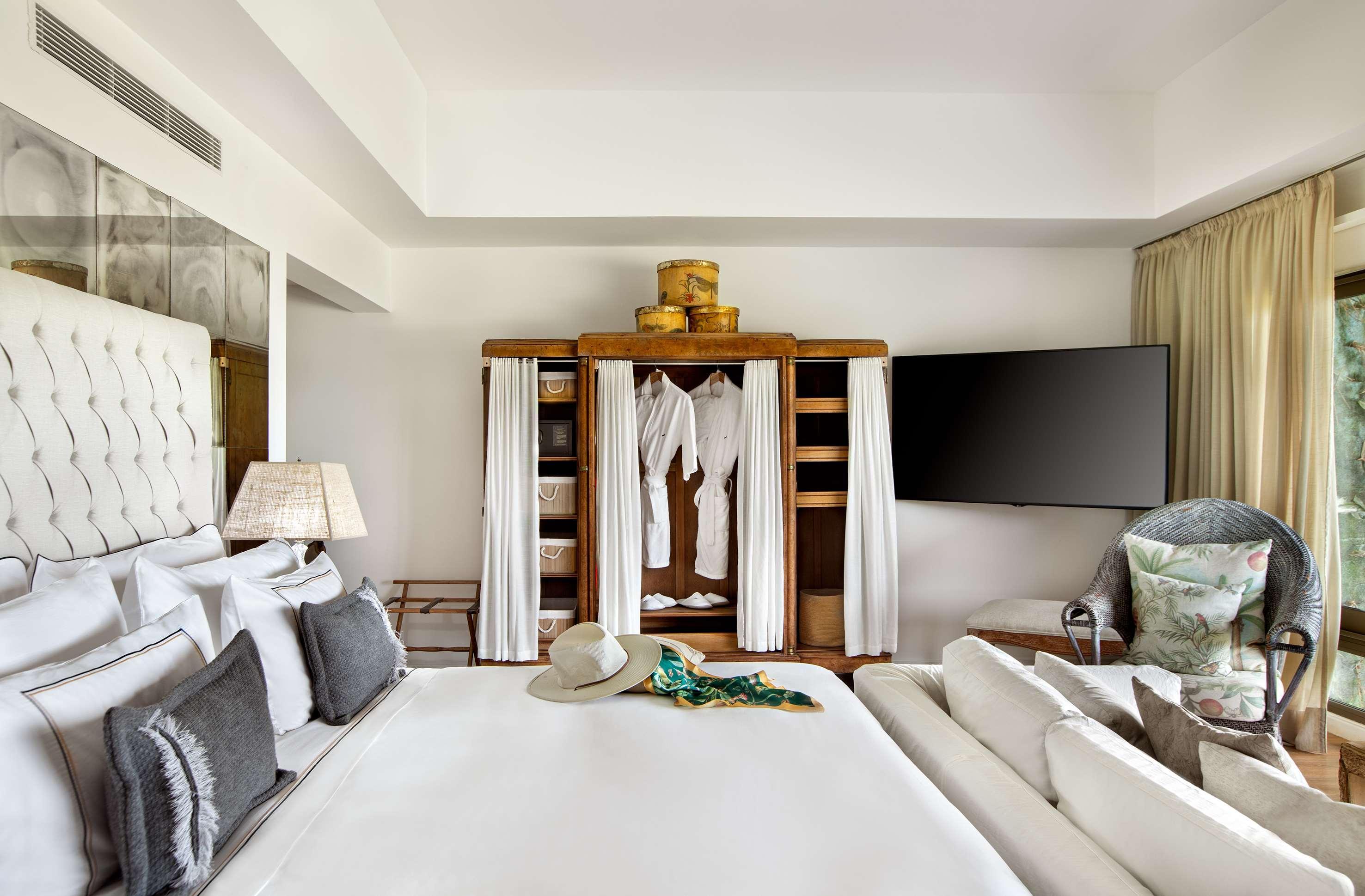 Hotel Gran Melia Iguazu à Puerto Iguazú Extérieur photo A bedroom at the hotel